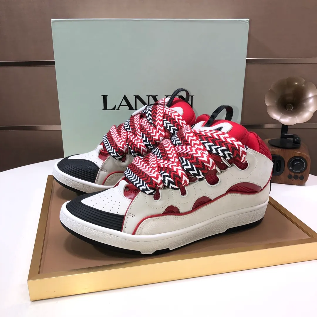 Men's men's shoes💰820💰[LANVIN] The latest lace-up fashionable casual couple sneakers, high-quality CLAY couple series‼ ️ The latest trendy products of the season 🌈Many bloggers have planted grass and purchased the original open-mold customization. The upper and outsole are sewn with mark threads without edge sealing. A variety of material splicing combination design. Very versatile for fashionable and casual wear. Comfortable on the feet. Self-recommended. Upper cowhide + cow suede + breathable mesh lining. Foot-padding cowhide. Exclusive original open-mold clear logo rubber outsole ⚠️Couple standard size 36-40 for women and 38-44 for men.
